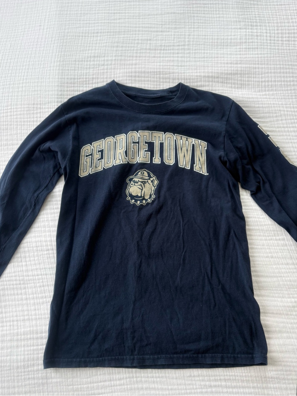 Georgetown Hoyas Blue Navy Long Sleeve T-Shirt Size Small Arm Detail Unisex